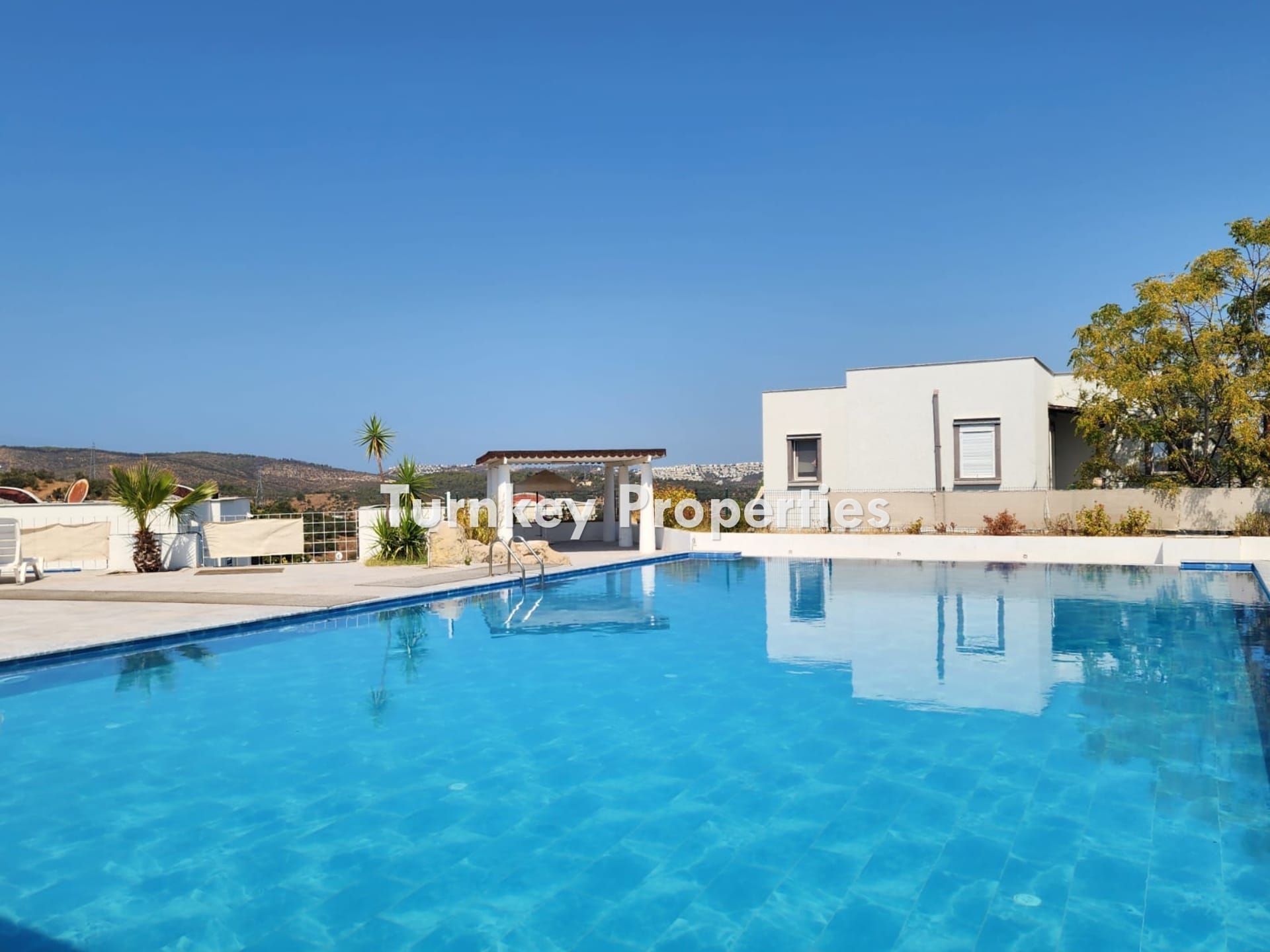 Meşelik Satılık Villa Özel Bahçeli Doğal Manzaralı Site İçi Yaşam